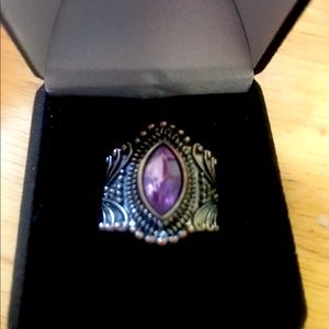 Beautiful purple stone ring, sz 6.5